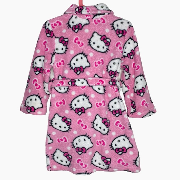 Hello Kitty Pink Robe - Picture 2 of 8